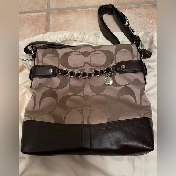 NWT Authentic Coach Signature Leather K1173  F18862 Light Brown And Dark Brown - Picture 1 of 10